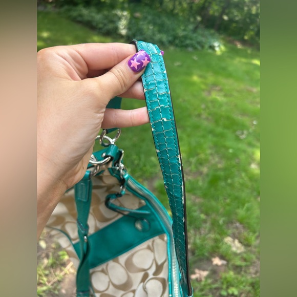 Coach Signature Stripe Convertible Hobo Bag F21873 in Light Khaki Bright Jade - Picture 9 of 16